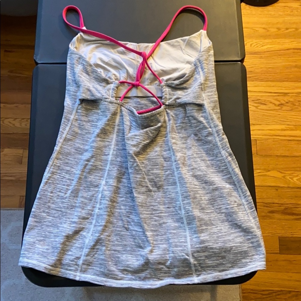 Size 12 good condition Lululemon tank